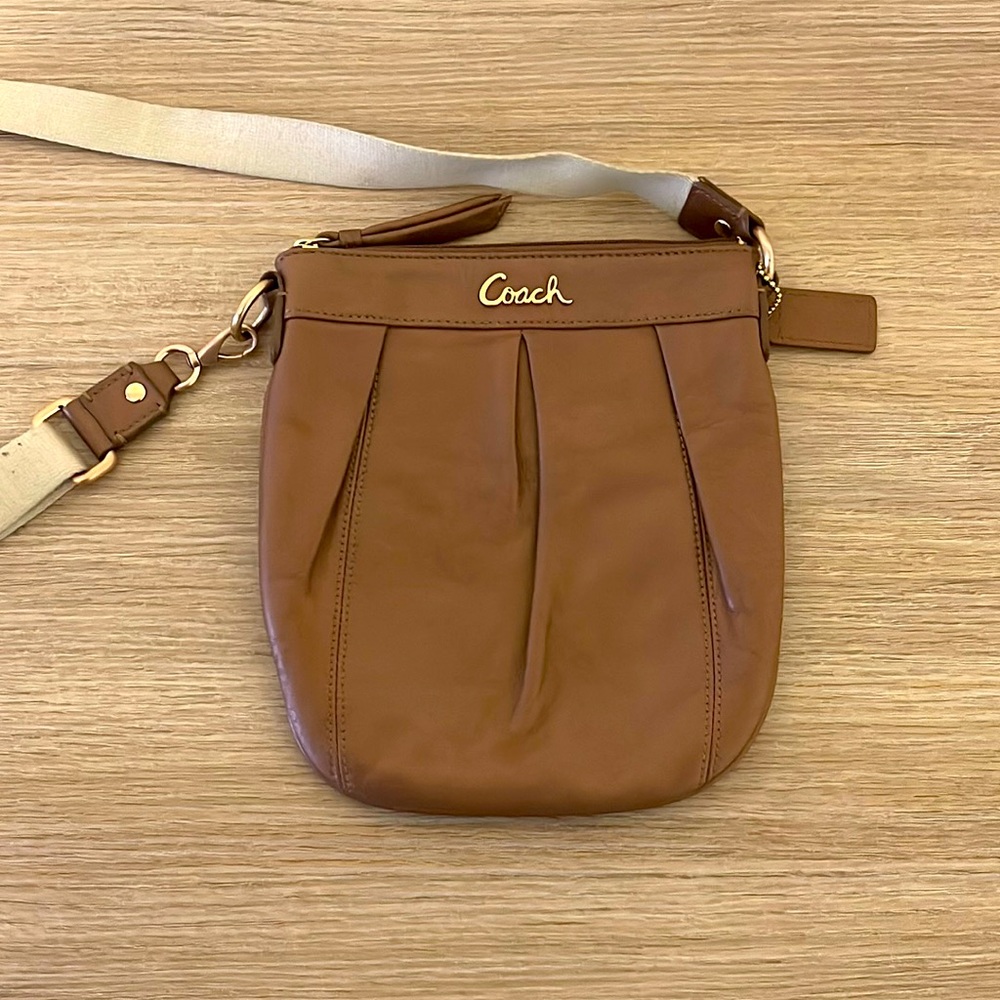 Brown Coach X-Body with adjustable strap ❤️